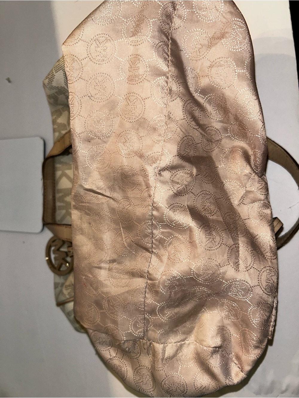 Michael Kors Grayson Signature Vanilla Satchel - Picture 7 of 9